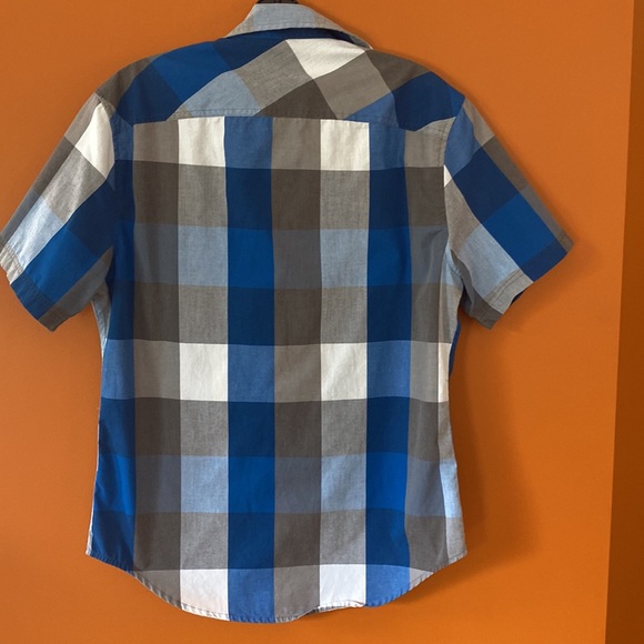 Tony Hawk men’s button down shirt in plaid. - Picture 2 of 8